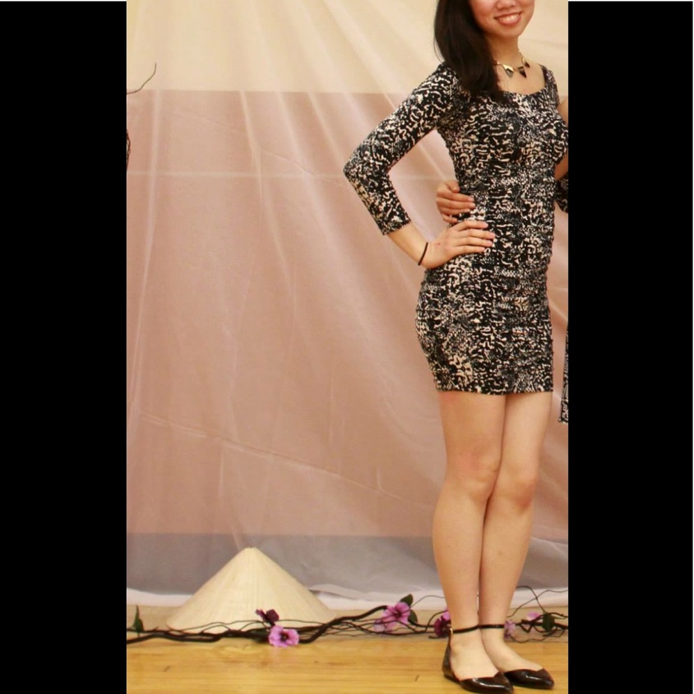 H&M Ruched Long Sleeve Bodycon Dress